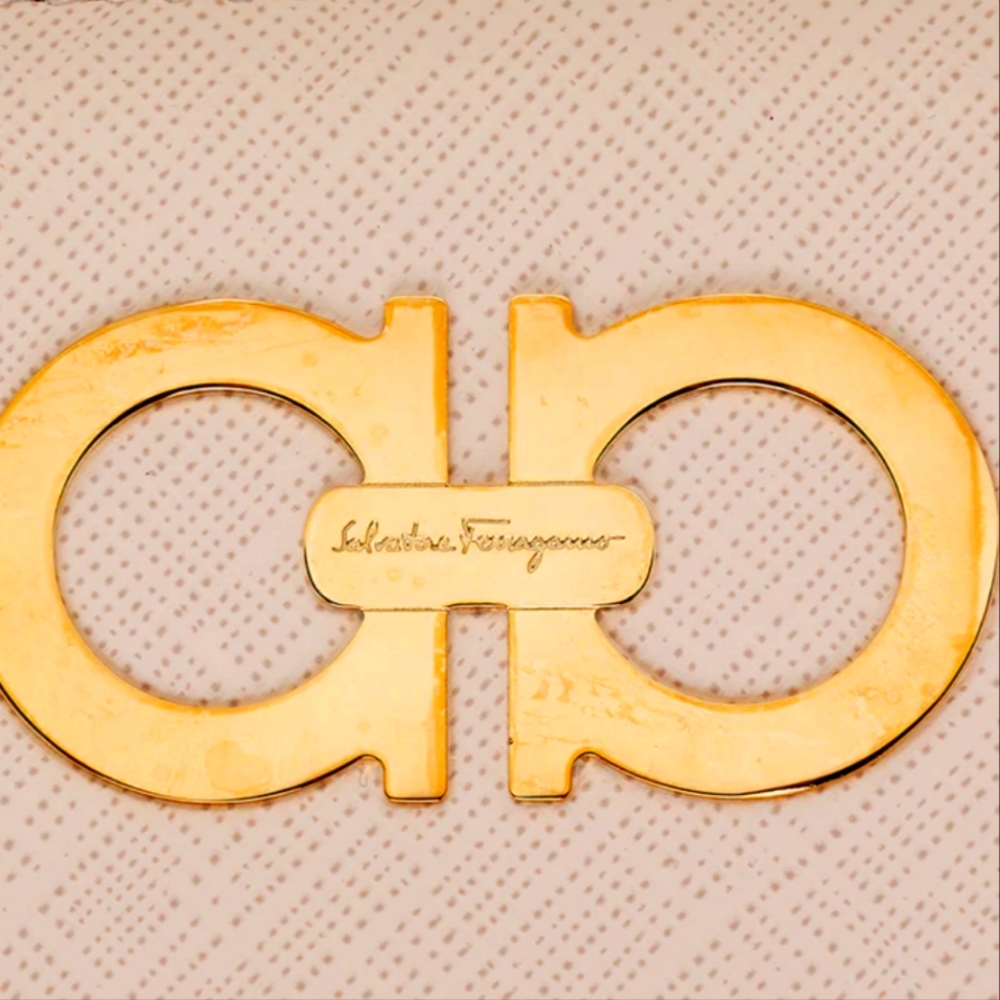 MYSTERY BOX Salvatore Ferragamo MYSTERY BOX